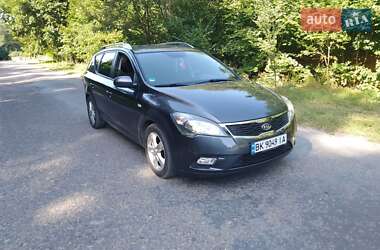 Универсал Kia Ceed 2010 в Дубно