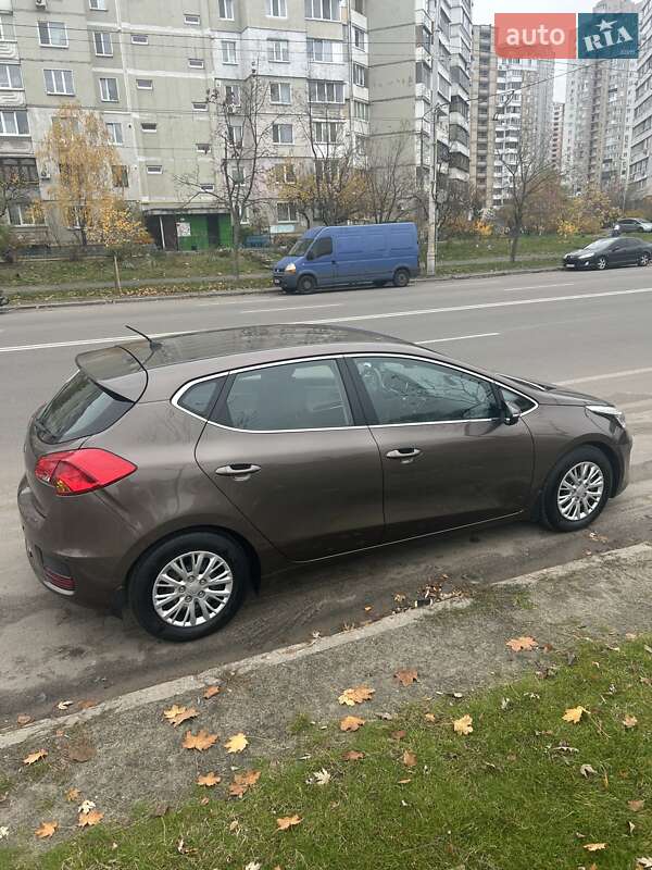 Хэтчбек Kia Ceed 2016 в Киеве
