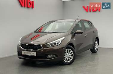 Хэтчбек Kia Ceed 2013 в Киеве