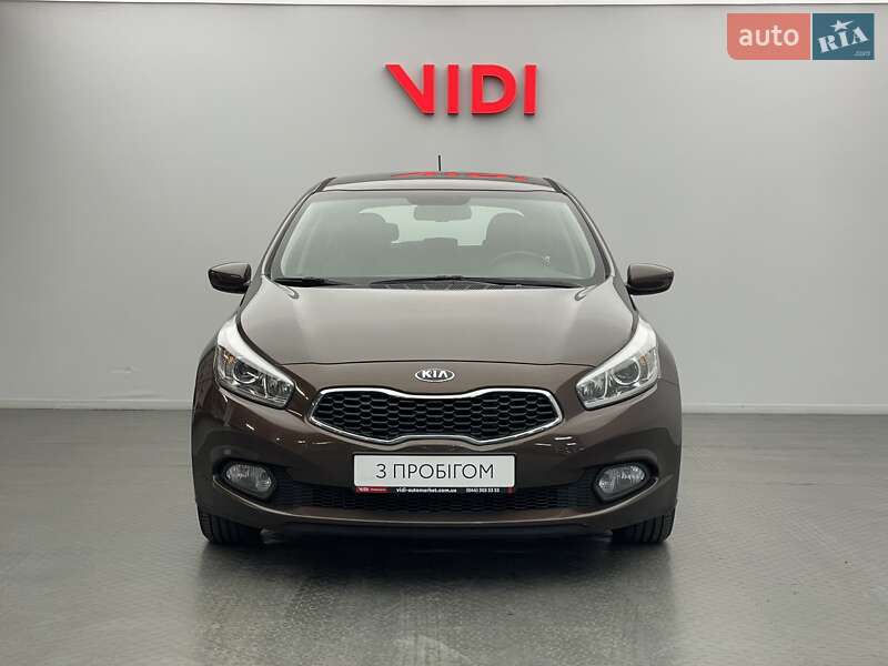 Хэтчбек Kia Ceed 2013 в Киеве