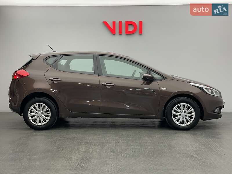 Хэтчбек Kia Ceed 2013 в Киеве