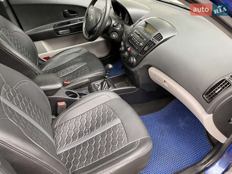 Хетчбек Kia Ceed 2009 в Харкові фото 15 Хетчбек Kia Ceed 2009 в Харкові