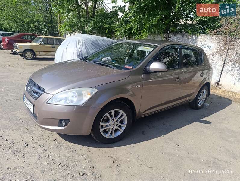 Хетчбек Kia Ceed 2007 в Миколаєві фото 14 Хетчбек Kia Ceed 2007 в Миколаєві