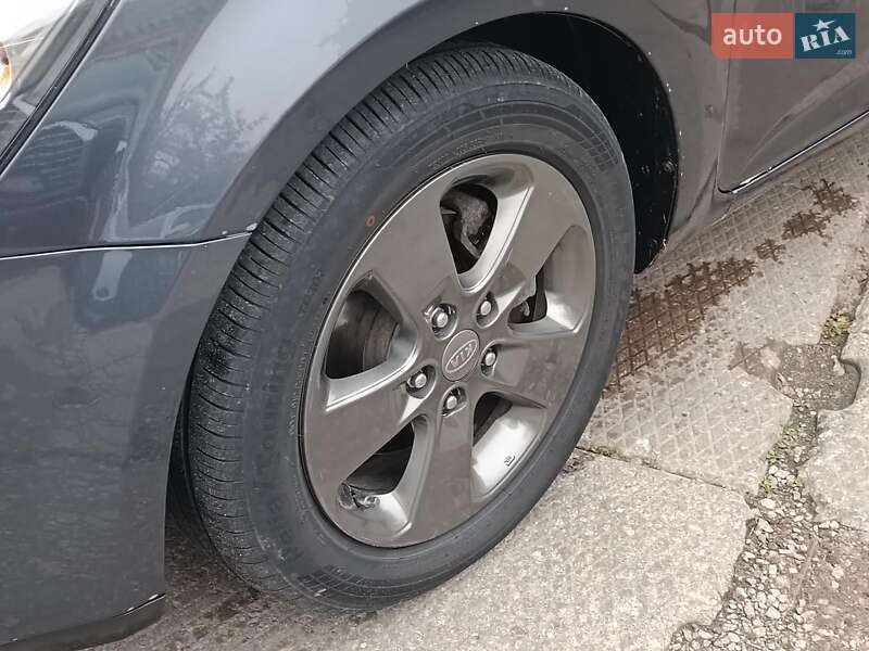 Хэтчбек Kia Ceed 2009 в Харькове