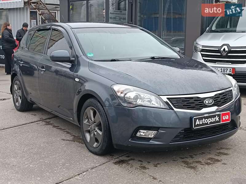 Хэтчбек Kia Ceed 2009 в Харькове