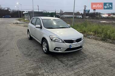Хэтчбек Kia Ceed 2011 в Боярке