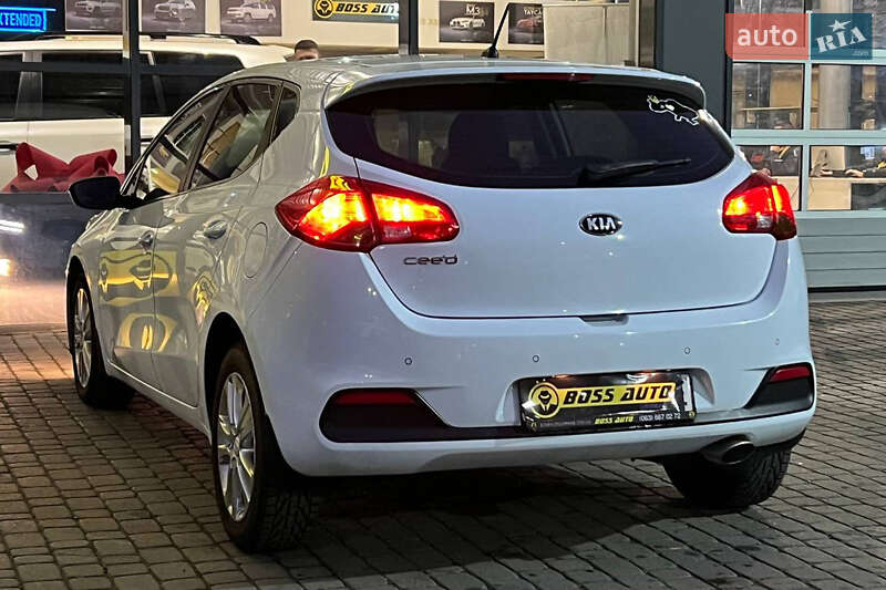 Хэтчбек Kia Ceed 2013 в Ивано-Франковске
