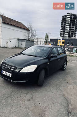 Хэтчбек Kia Ceed 2007 в Кропивницком