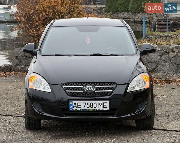 Хэтчбек Kia Ceed 2008 в Днепре