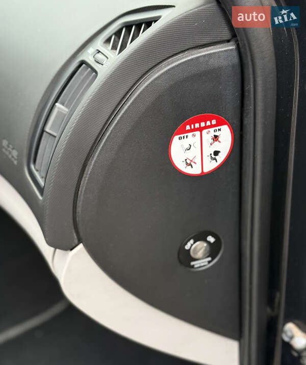 Хэтчбек Kia Ceed 2008 в Днепре