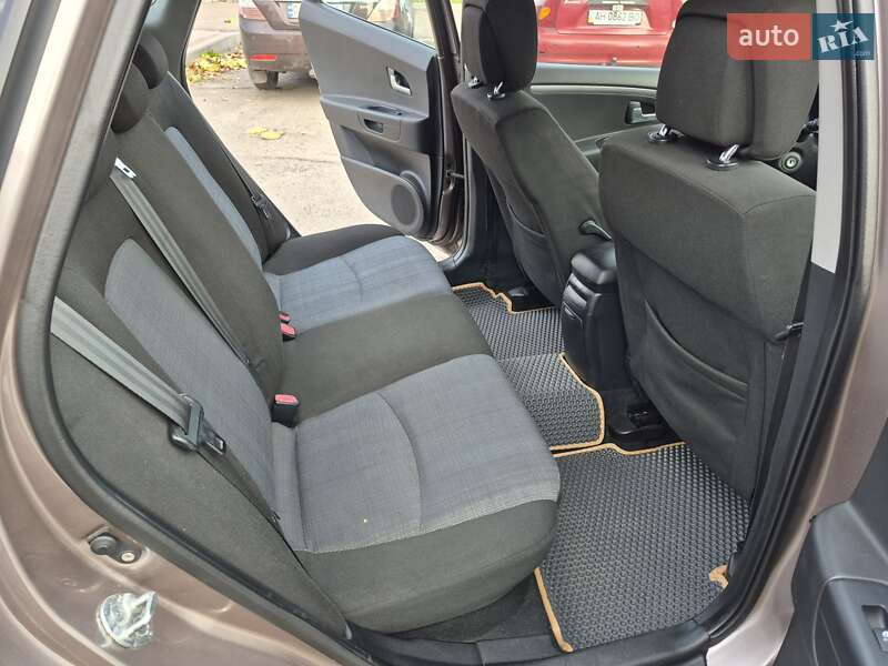 Хэтчбек Kia Ceed 2010 в Черкассах