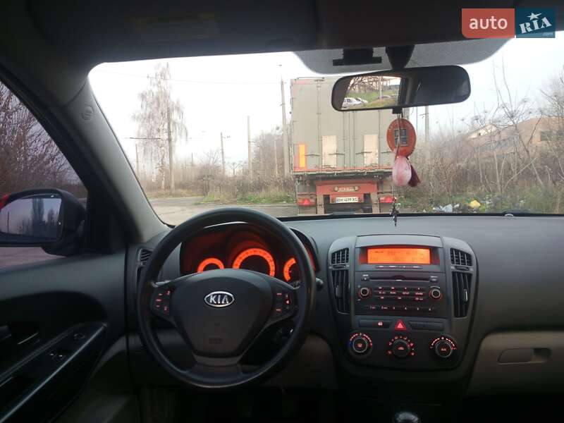 Хетчбек Kia Ceed 2007 в Овручі фото 5 Хетчбек Kia Ceed 2007 в Овручі