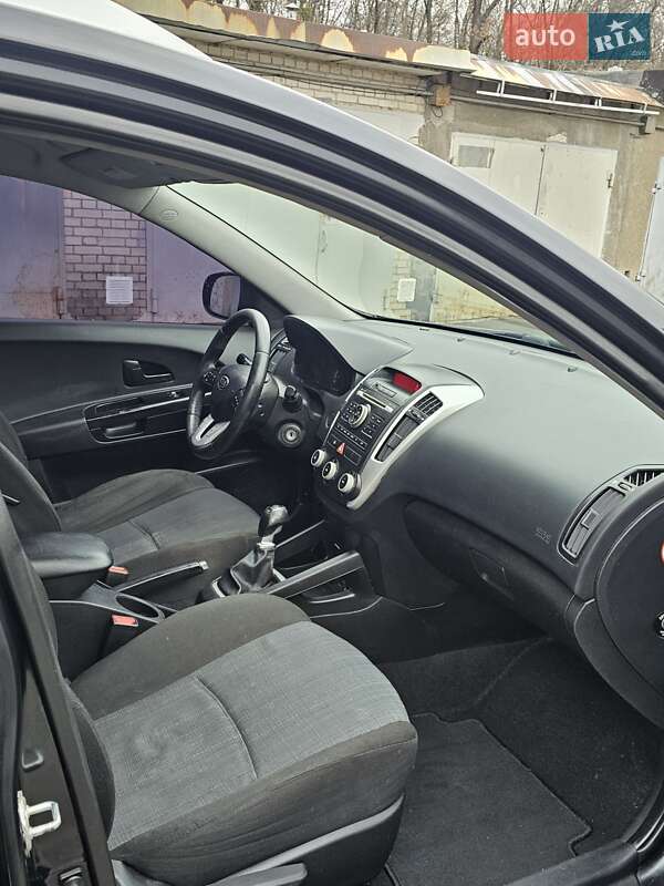 Универсал Kia Ceed 2010 в Киеве фото 12 Универсал Kia Ceed 2010 в Киеве