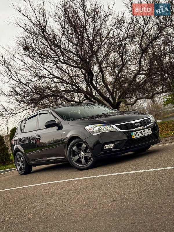 Хетчбек Kia Ceed 2009 в Києві фото 6 Хетчбек Kia Ceed 2009 в Києві