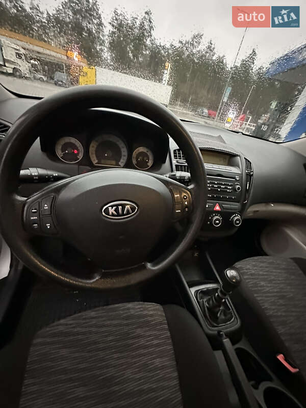 Універсал Kia Ceed 2008 в Києві фото 13 Універсал Kia Ceed 2008 в Києві