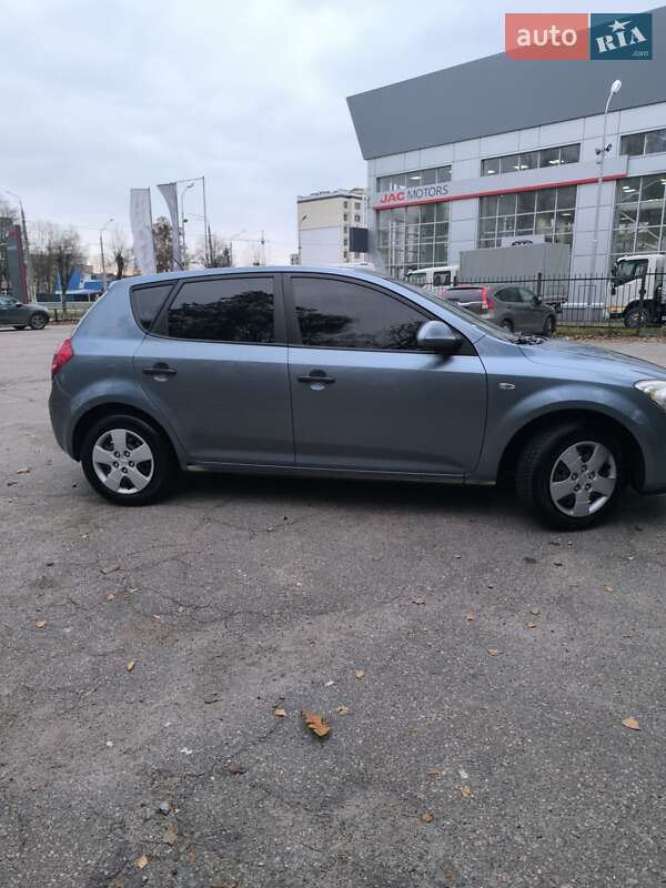 Хэтчбек Kia Ceed 2007 в Черкассах фото 4 Хэтчбек Kia Ceed 2007 в Черкассах