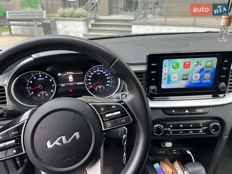 Хетчбек Kia Ceed 2024 в Києві