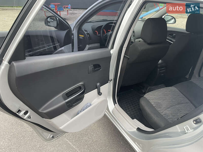 Универсал Kia Ceed 2007 в Калиновке фото 7 Универсал Kia Ceed 2007 в Калиновке