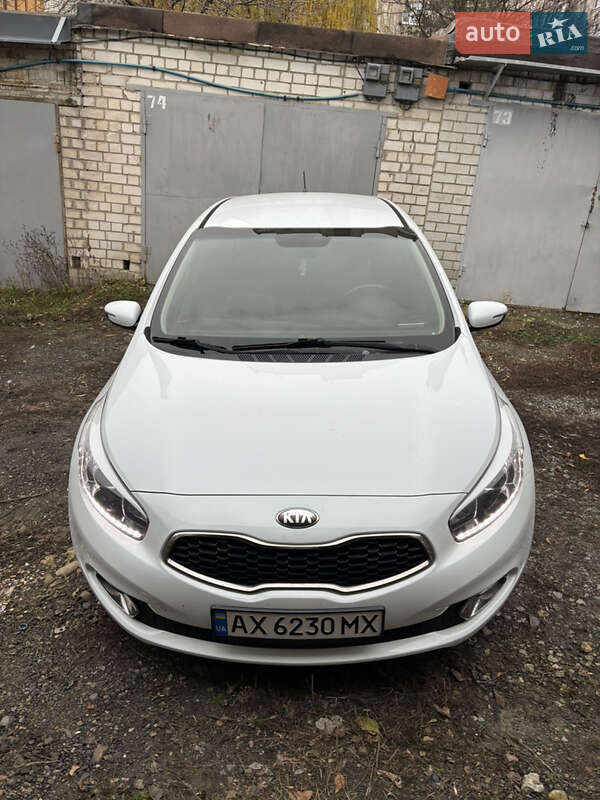 Хэтчбек Kia Ceed 2013 в Харькове