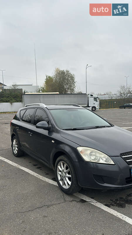 Универсал Kia Ceed 2008 в Ужгороде