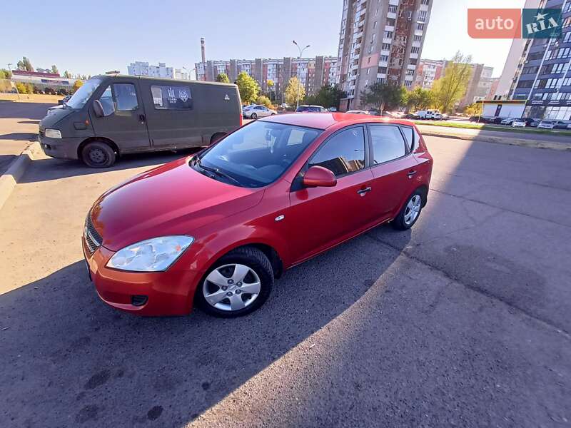 Хэтчбек Kia Ceed 2008 в Черкассах