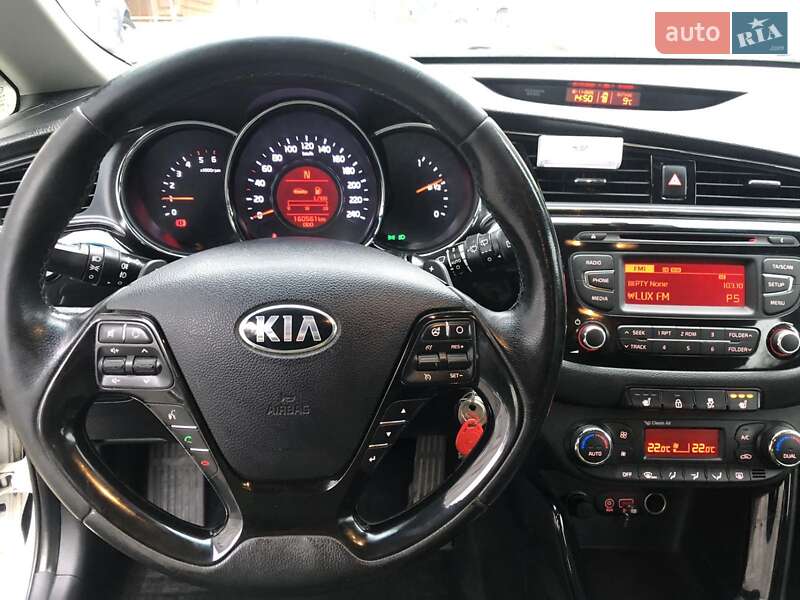 Универсал Kia Ceed 2017 в Вишневом фото 10 Универсал Kia Ceed 2017 в Вишневом