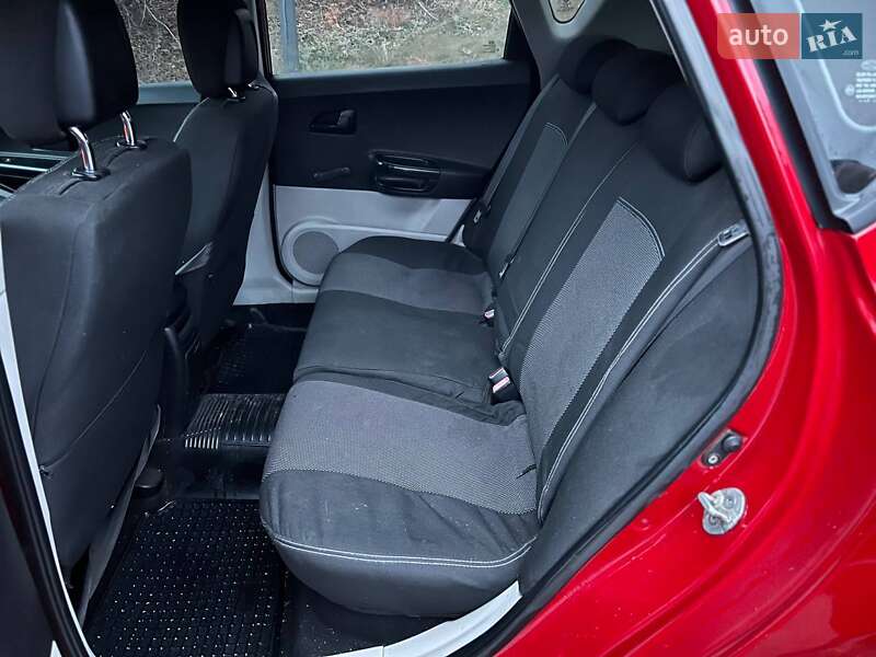 Хэтчбек Kia Ceed 2007 в Змиеве фото 11 Хэтчбек Kia Ceed 2007 в Змиеве