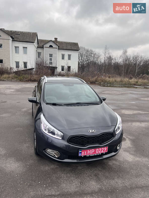 Универсал Kia Ceed 2014 в Ровно