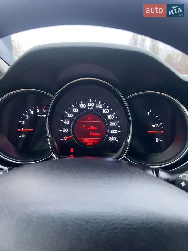 Универсал Kia Ceed 2014 в Ровно