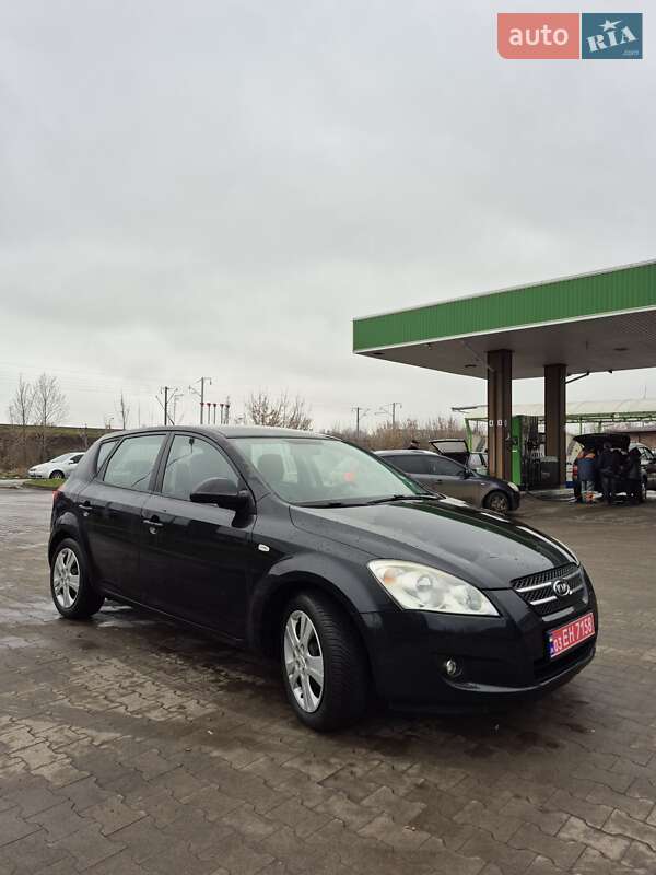Хэтчбек Kia Ceed 2008 в Конотопе