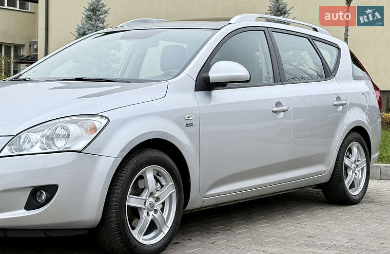 Универсал Kia Ceed 2008 в Луцке