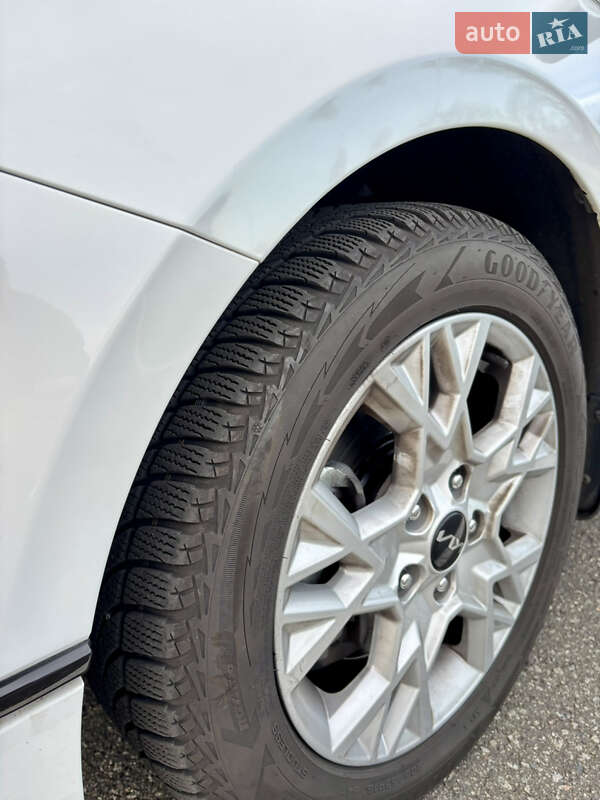 Хетчбек Kia Ceed 2022 в Києві фото 11 Хетчбек Kia Ceed 2022 в Києві