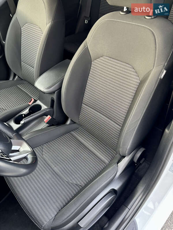 Хетчбек Kia Ceed 2022 в Києві фото 17 Хетчбек Kia Ceed 2022 в Києві