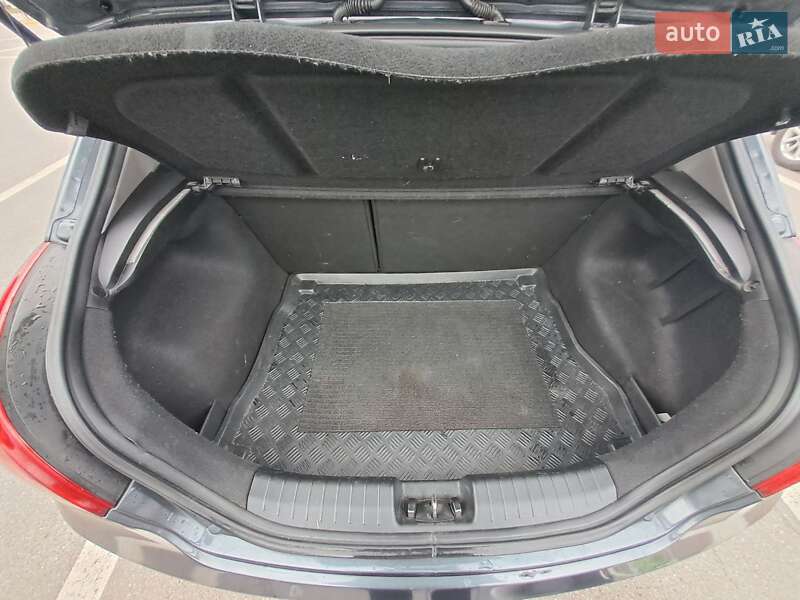 Хэтчбек Kia Ceed 2008 в Ирпене