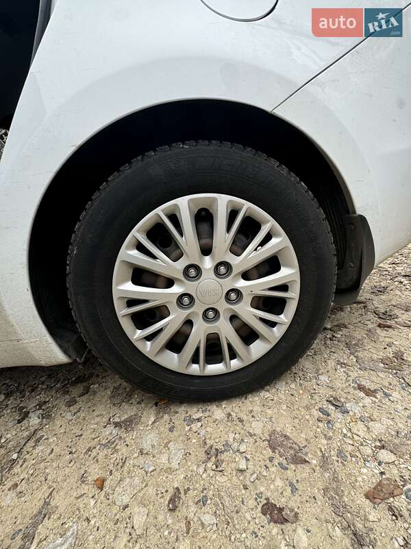 Универсал Kia Ceed 2013 в Киеве