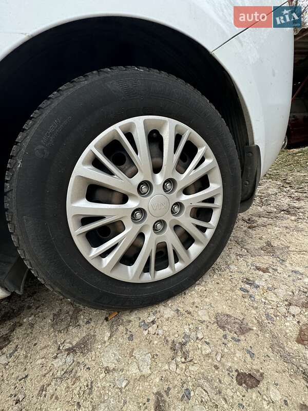 Универсал Kia Ceed 2013 в Киеве