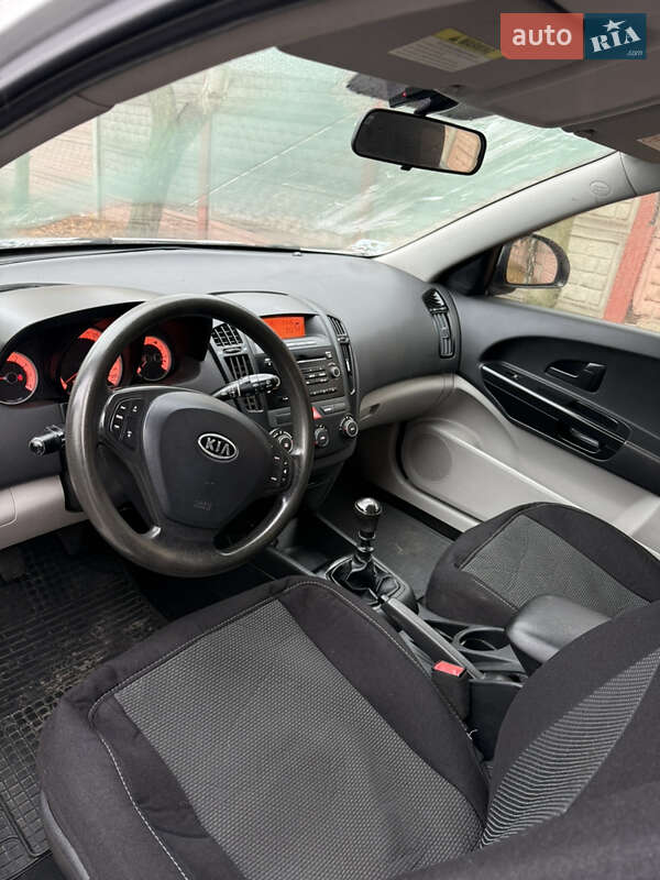 Хэтчбек Kia Ceed 2007 в Киеве фото 8 Хэтчбек Kia Ceed 2007 в Киеве