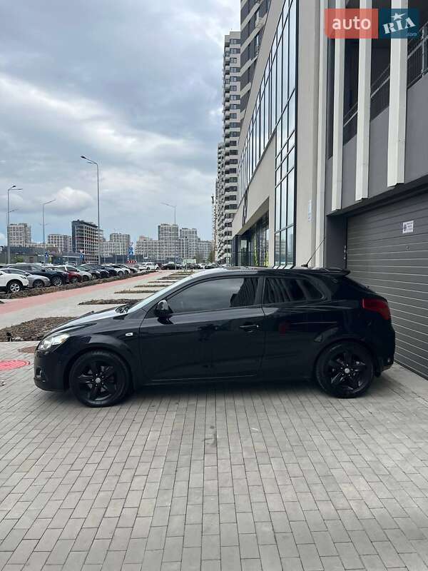 Хэтчбек Kia Ceed 2008 в Киеве