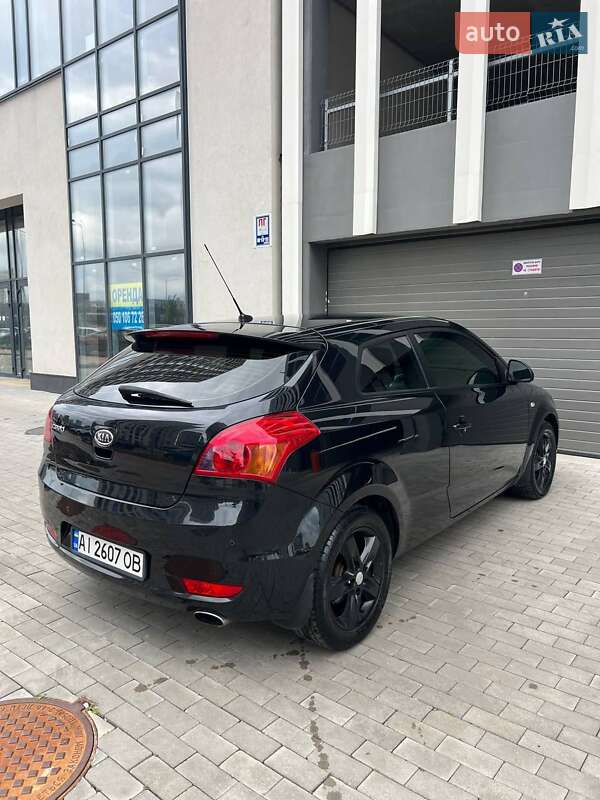 Хэтчбек Kia Ceed 2008 в Киеве
