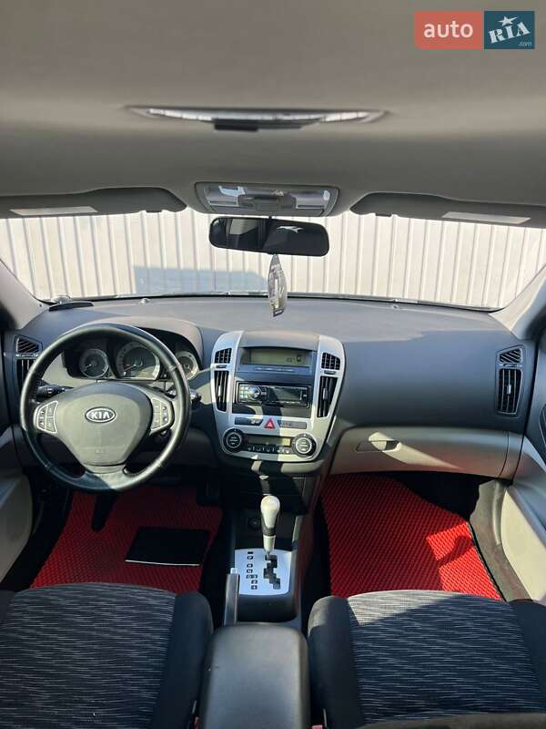 Хэтчбек Kia Ceed 2008 в Киеве