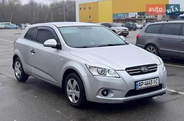 Хэтчбек Kia Ceed 2008 в Запорожье