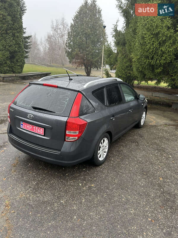 Универсал Kia Ceed 2012 в Золотоноше