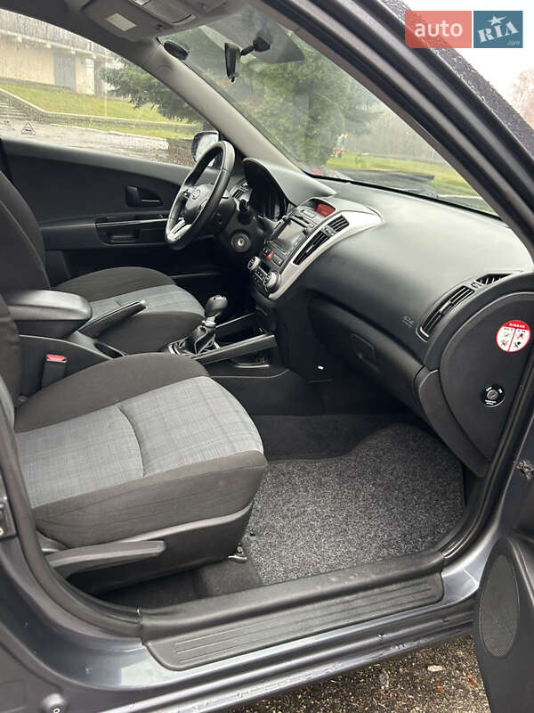 Универсал Kia Ceed 2012 в Золотоноше