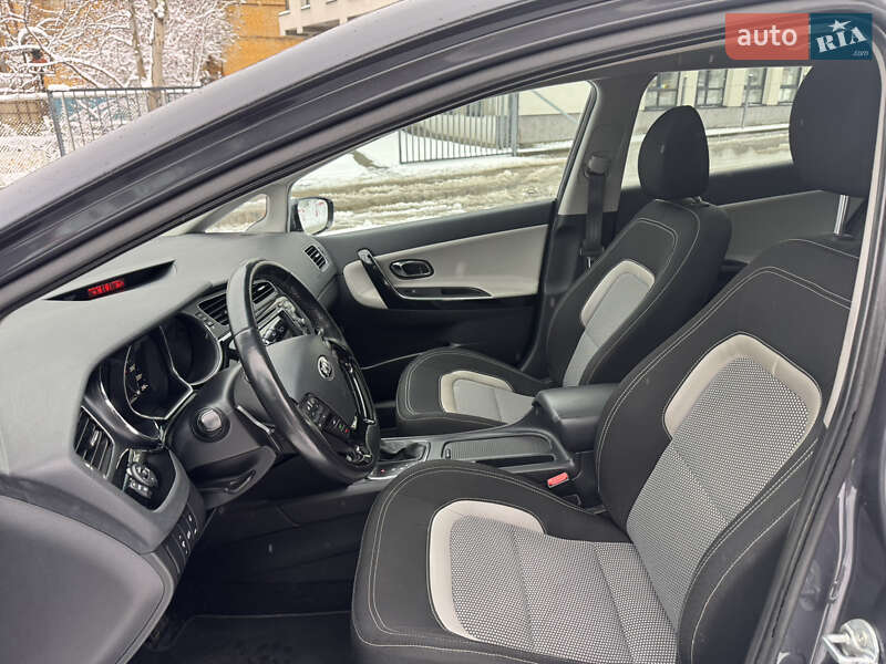 Хэтчбек Kia Ceed 2012 в Львове