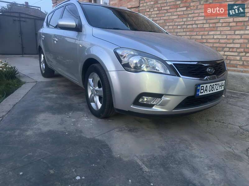 Універсал Kia Ceed 2011 в Одесі
