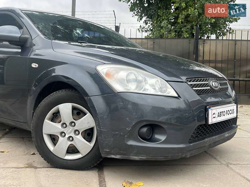 Хетчбек Kia Ceed 2008 в Києві