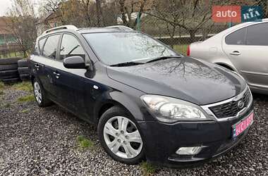 Универсал Kia Ceed 2010 в Хусте