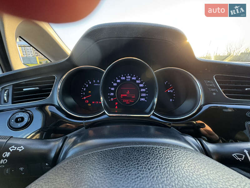 Универсал Kia Ceed 2013 в Днепре