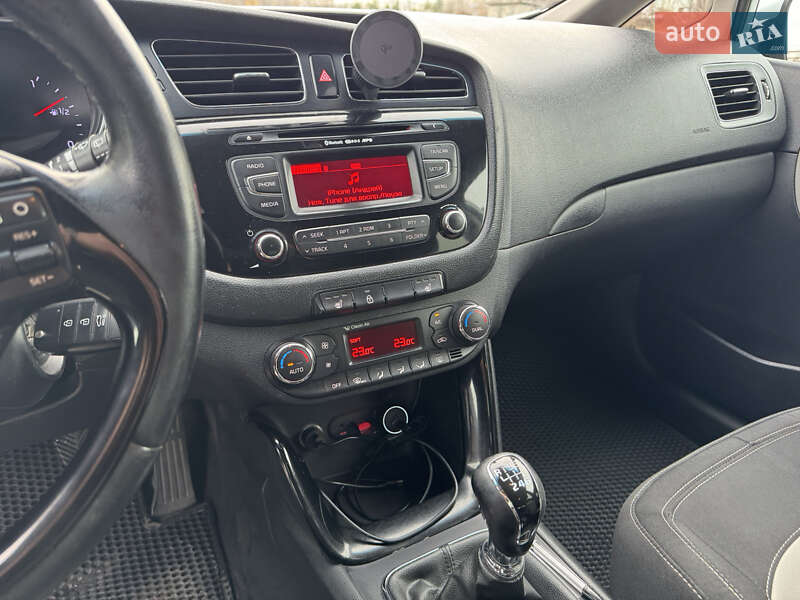 Универсал Kia Ceed 2013 в Днепре