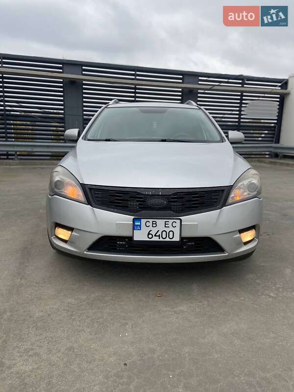 Универсал Kia Ceed 2010 в Киеве